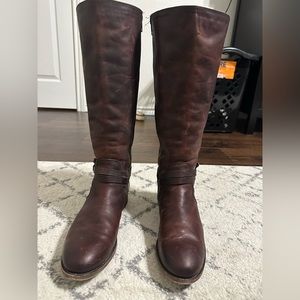 Frye Women’s Melissa Belted Tall Redwood, Size 9B